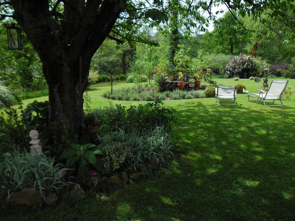 La Chevallerie B&B Isigny-le-Buat Dış mekan fotoğraf