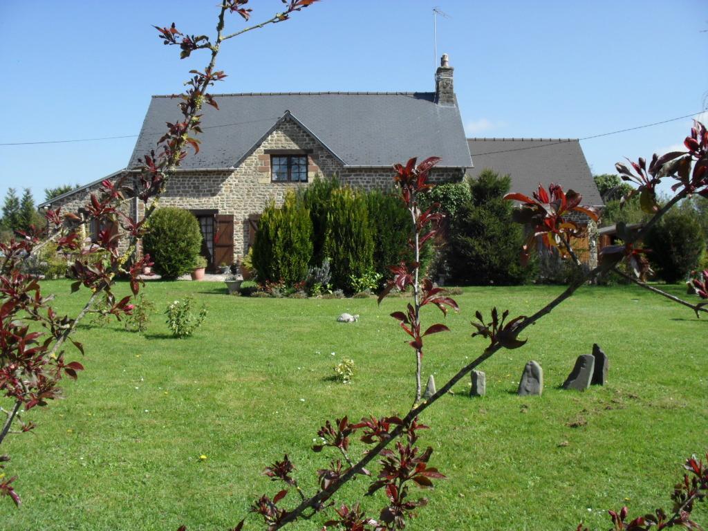 La Chevallerie B&B Isigny-le-Buat Dış mekan fotoğraf