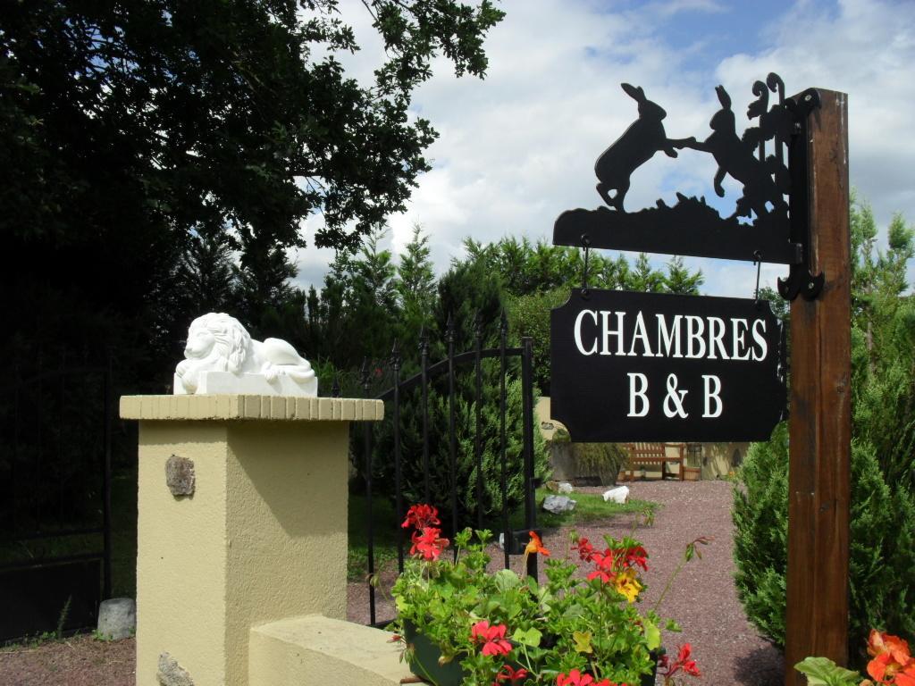La Chevallerie B&B Isigny-le-Buat Dış mekan fotoğraf