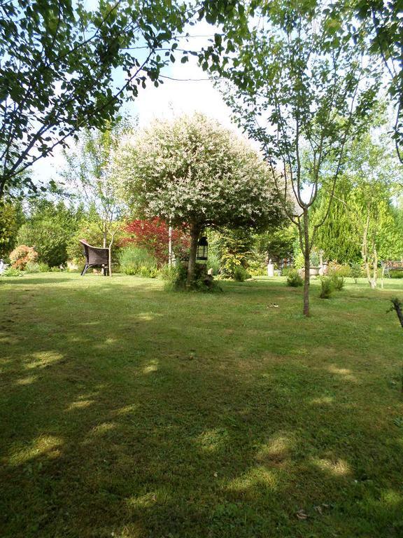 La Chevallerie B&B Isigny-le-Buat Dış mekan fotoğraf