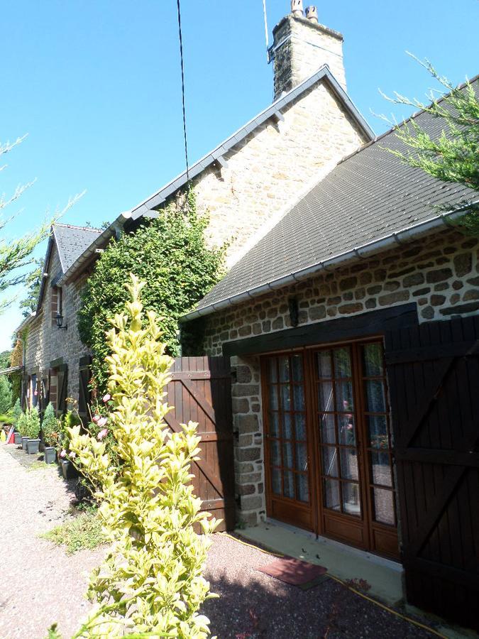 La Chevallerie B&B Isigny-le-Buat Dış mekan fotoğraf
