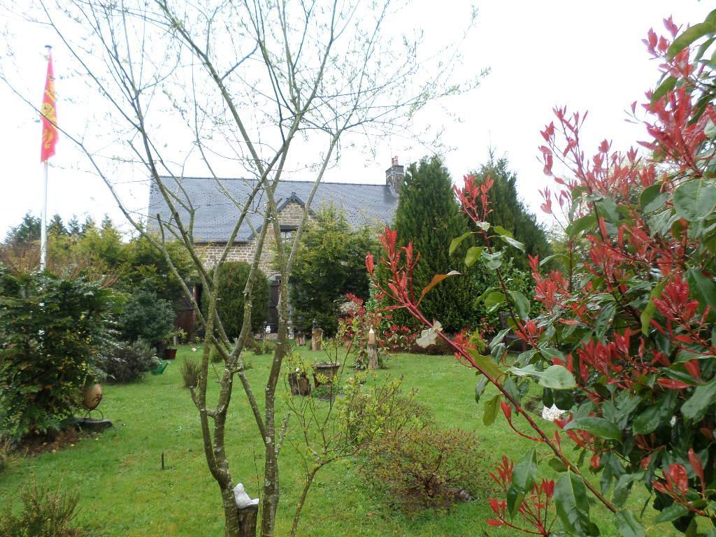 La Chevallerie B&B Isigny-le-Buat Dış mekan fotoğraf